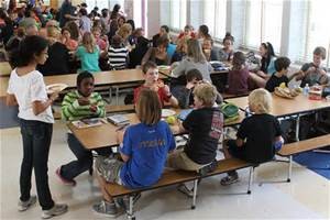 kids school lunch table