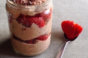 Chocolatey Overnight Oats with Strawberries